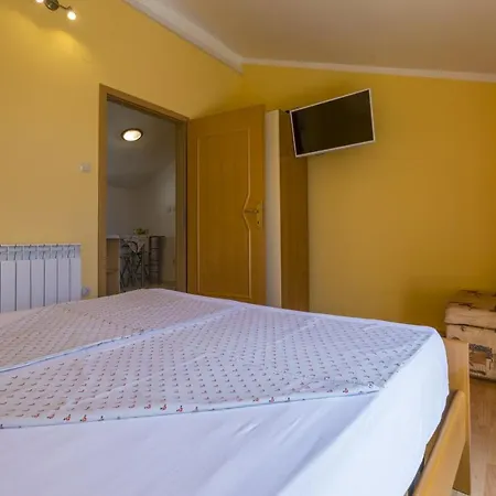 5367b Apartment